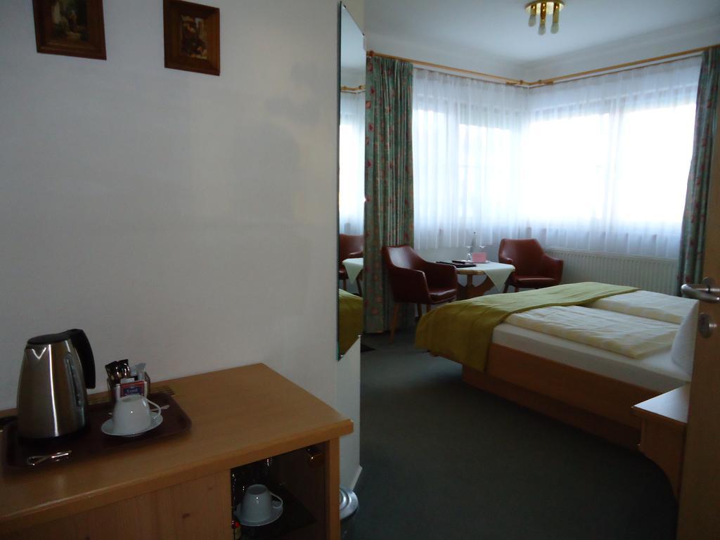 Berghotel Schiller Schonach im Schwarzwald Δωμάτιο φωτογραφία